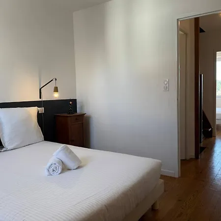 Maison Piscine Jardin Parking Ferienhaus *