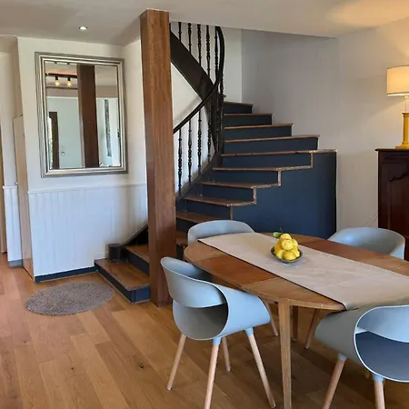 Hébergement de vacances Maison Piscine Jardin Parking *