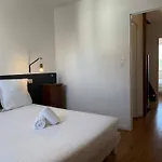 Maison Piscine Jardin Parking 度假居 *