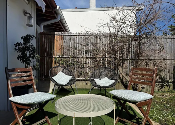 Casa de Férias Maison Piscine Jardin Parking